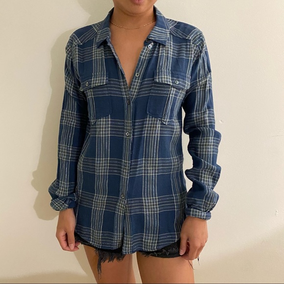 PAIGE Tops - Paige flannel shirt